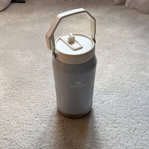 Stanley Pale Gray Insulated Water Carry Jug with Flip Spout